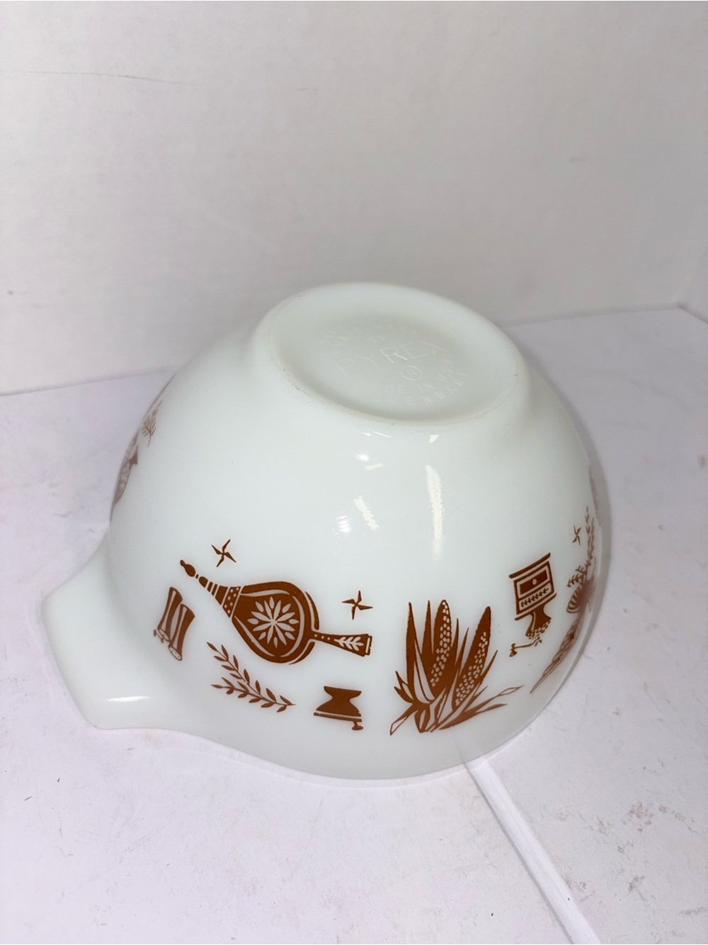 Pyrex Bowl - Picture 8 of 8